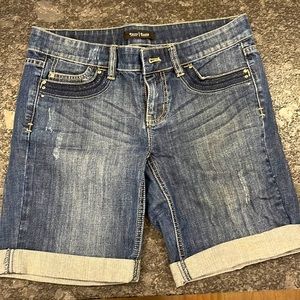 White House Black Market Womens denim shorts size 2